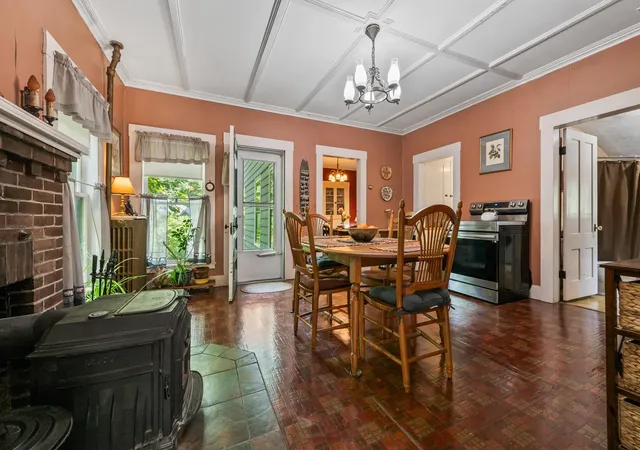 4th image of 182 Cottage St, Littleton, NH 03561 | MLS# 5103423
