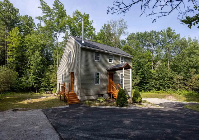 3rd image of 20 Bailey Hill Rd, Rumney, NH 03266 | MLS# 5103438