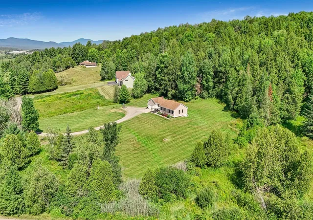 Photo 3 of Single family home for sale at 338 Perrault Dr, Newport Center, VT 05857 | MLS# 5103459 | Listing updated on 2026-09-10