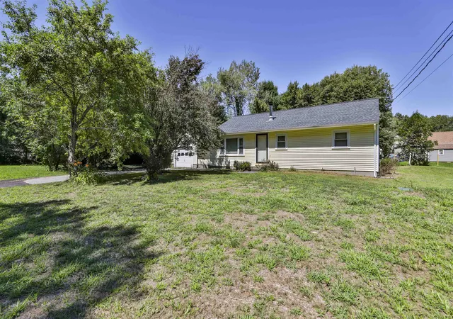 2nd image of 65 Cemetery St, Concord, NH 03301 | MLS# 5103509