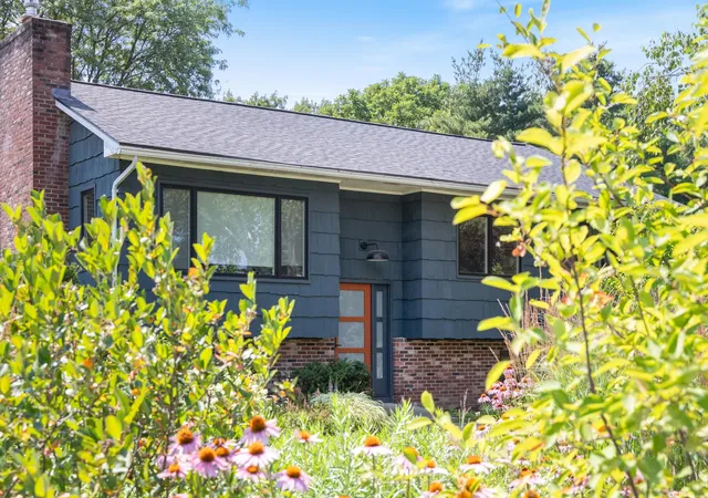 Photo 3 of Single family home for sale at 148 Stokes Ln, Shelburne, VT 05482 | MLS# 5103535 | Listing updated on 2026-08-05