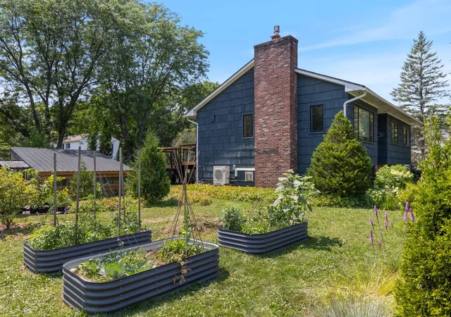 Photo 4 of Single family home for sale at 148 Stokes Ln, Shelburne, VT 05482 | MLS# 5103535 | Listing updated on 2026-08-05