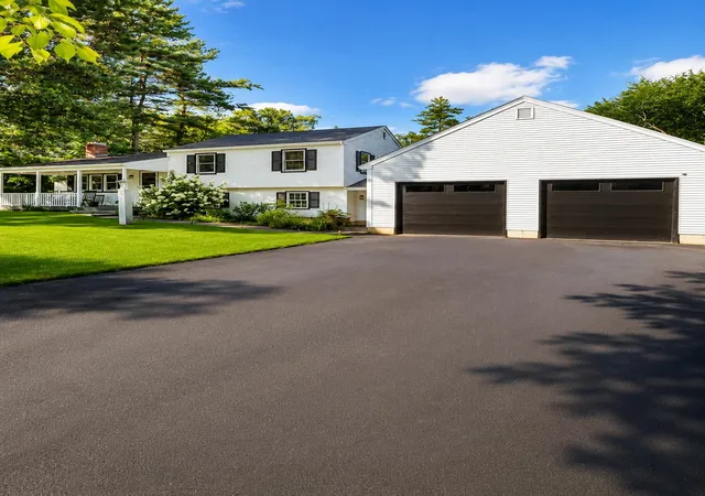 Photo 2 of Sale Pending at 30 Tanglewood Dr Dr, Newton, NH 03858 | MLS# 5103553 | Listing updated on 2026-08-22