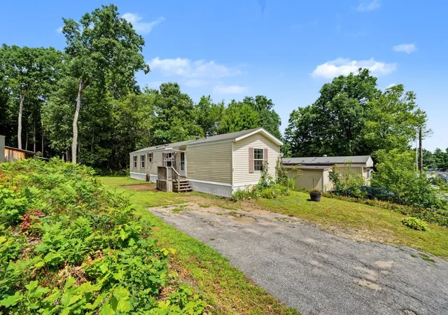 Photo 3 of Manufactured home for sale at 59 Diana Dr, Swanzey, NH 03446 | MLS# 5103587 | Listing updated on 2026-08-19