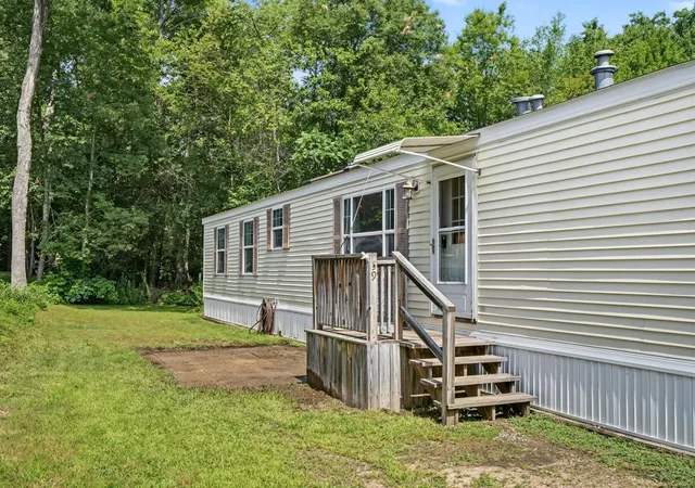 Photo 4 of Manufactured home for sale at 59 Diana Dr, Swanzey, NH 03446 | MLS# 5103587 | Listing updated on 2026-08-19