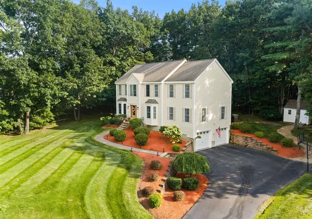 2nd image of 39 Jackman Ridge Rd, Windham, NH 03087 | MLS# 5103615