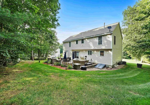 Photo 3 of Single family home for sale at 39 Jackman Ridge Rd, Windham, NH 03087 | MLS# 5103615 | Listing updated on 2026-09-17