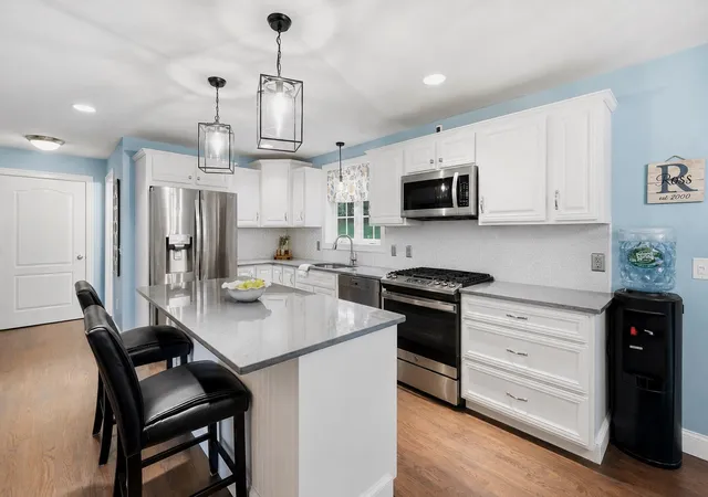 Photo 3 of Single family home for sale at 39 Jackman Ridge Rd, Windham, NH 03087 | MLS# 5103615 | Listing updated on 2026-09-17