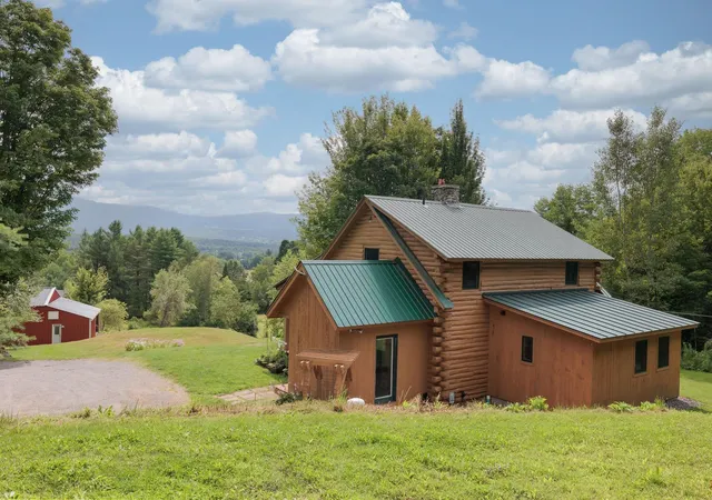 Photo 3 of Single family home for sale at 3220 Stagecoach Rd, Morrisville, VT 05661 | MLS# 5103618 | Listing updated on 2026-08-06