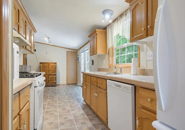 2nd image of 48 Sparrow Dr, Barrington, NH 03825 | MLS# 5103619