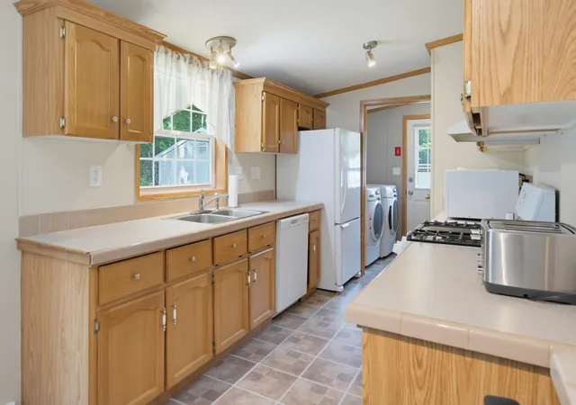 4th image of 48 Sparrow Dr, Barrington, NH 03825 | MLS# 5103619