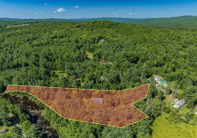 3rd image of 23 Garneau Rd, Bethlehem, NH 03574 | MLS# 5103620