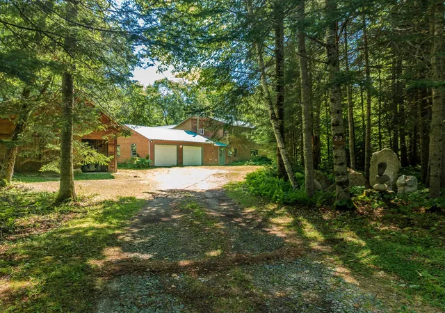 4th image of 23 Garneau Rd, Bethlehem, NH 03574 | MLS# 5103620