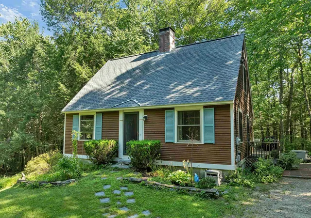 1st image of 100 Beaver Rd, Strafford, NH 03884 | MLS# 5103635
