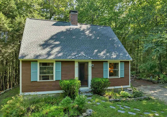 2nd image of 100 Beaver Rd, Strafford, NH 03884 | MLS# 5103635