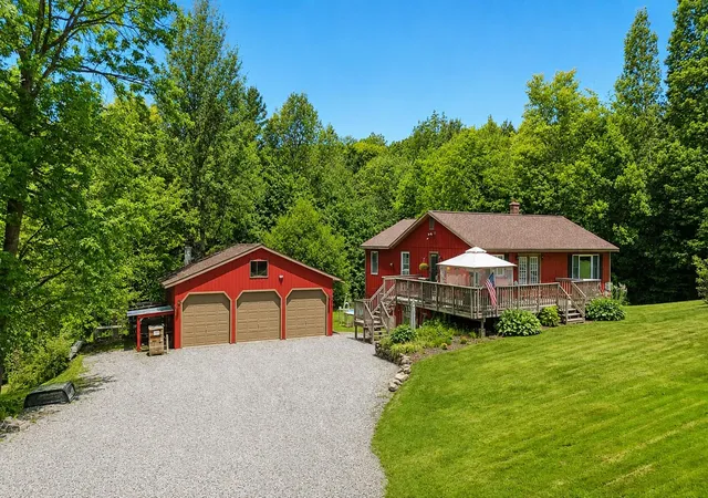 Photo 1 of Sale Pending at 2016 Hinman Settler Rd, Newport, VT 05855 | MLS# 5103638 | Listing updated on 2026-08-31