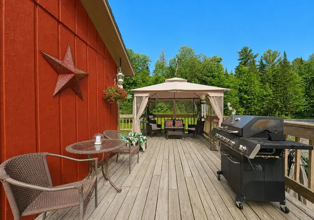Photo 3 of Sale Pending at 2016 Hinman Settler Rd, Newport, VT 05855 | MLS# 5103638 | Listing updated on 2026-08-31