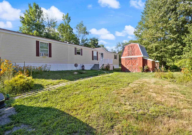 2nd image of 109 Pumpkin Hollow Rd, Barrington, NH 03825 | MLS# 5103640