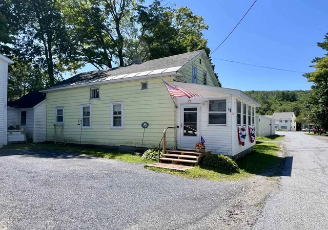 Photo 3 of Single family home for sale at 6 Church St, Wilmington, VT 05363 | MLS# 5103642 | Listing updated on 2026-08-06