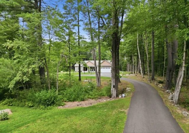 2nd image of 16 Regency Ct, Rochester, NH 03867 | MLS# 5103645