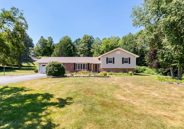 1st image of 4 Fairway Heights Rd, Center Harbor, NH 03226 | MLS# 5103647