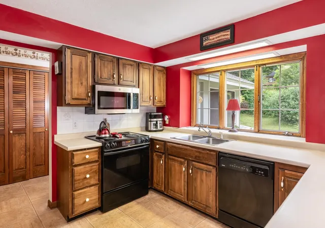 4th image of 4 Fairway Heights Rd, Center Harbor, NH 03226 | MLS# 5103647