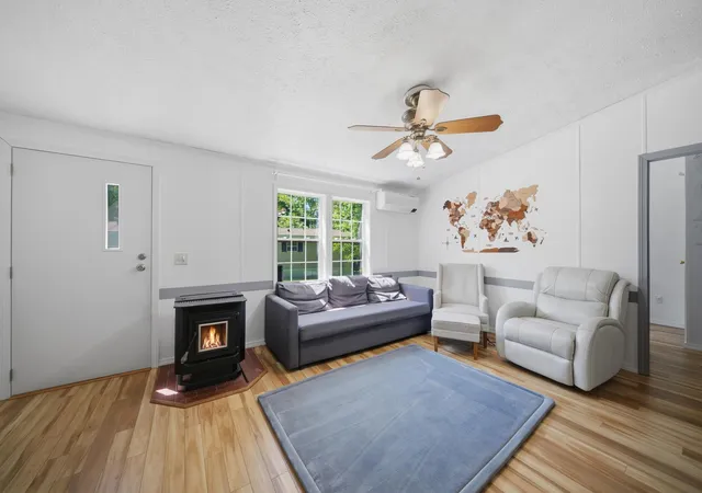 2nd image of 6 Marilyn Dr, Allenstown, NH 03275 | MLS# 5103651