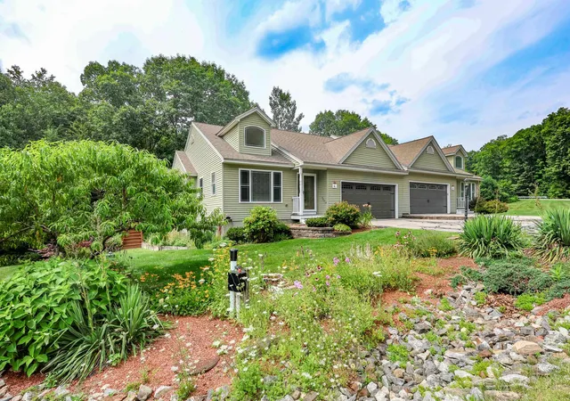 2nd image of 6l Indian Hill Rd, Derry, NH 03038 | MLS# 5103658