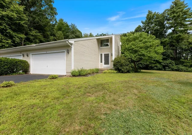 Photo 3 of Sale Pending at 19 Jennifer Dr, Concord, NH 03301 | MLS# 5103664 | Listing updated on 2026-09-09