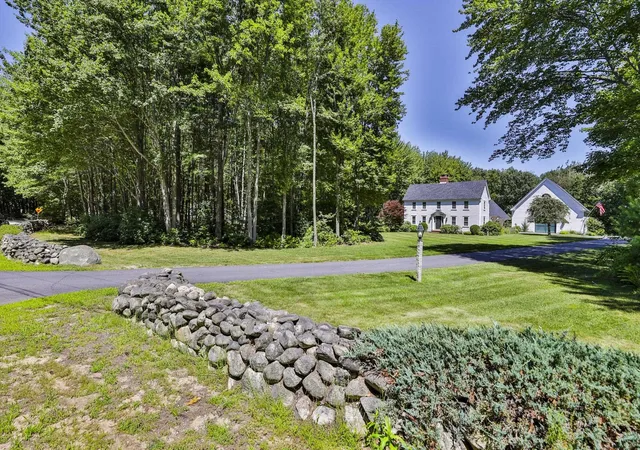 3rd image of 57 Knox Rd, Bow, NH 03304 | MLS# 5103695