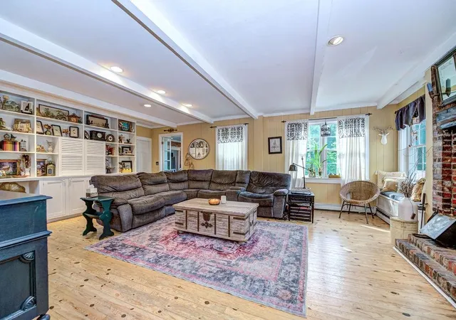 Photo 2 of Single family home for sale at 349 Main St, Hampstead, NH 03841 | MLS# 5103707 | Listing updated on 2026-08-28