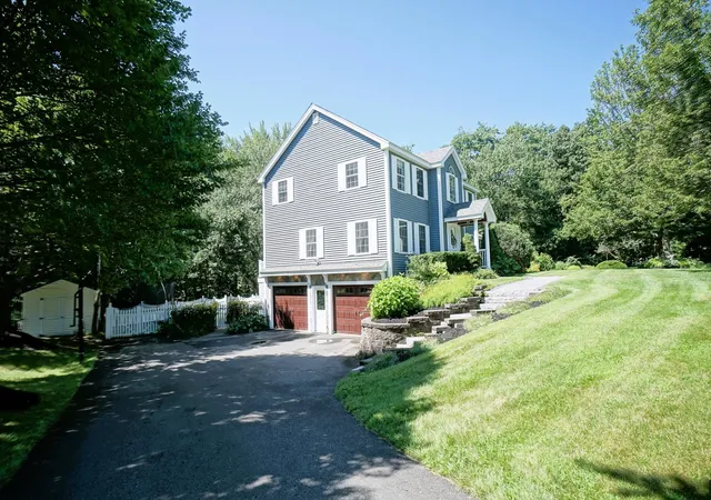Photo 2 of Sale Pending at 7 Harmony Dr, Londonderry, NH 03053 | MLS# 5103759 | Listing updated on 2026-09-07