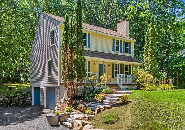 Photo 1 of Single family home for sale at 6 Mosher Dr, Brookline, NH 03033 | MLS# 5103765 | Listing updated on 2026-08-21