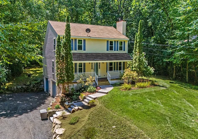 Photo 2 of Single family home for sale at 6 Mosher Dr, Brookline, NH 03033 | MLS# 5103765 | Listing updated on 2026-08-21