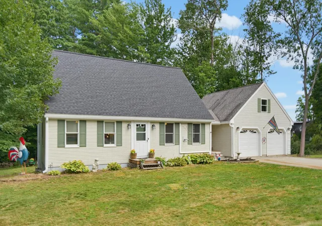Photo 2 of Single family home for sale at 11 Highland Ave, Antrim, NH 03440 | MLS# 5103776 | Listing updated on 2026-08-20