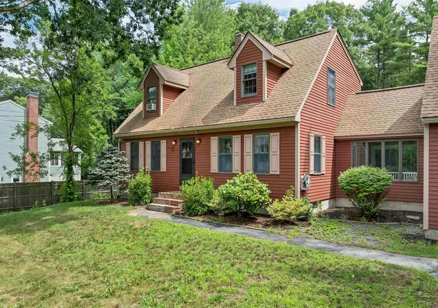 2nd image of 3 Francoeur Dr, Somersworth, NH 03878 | MLS# 5103778