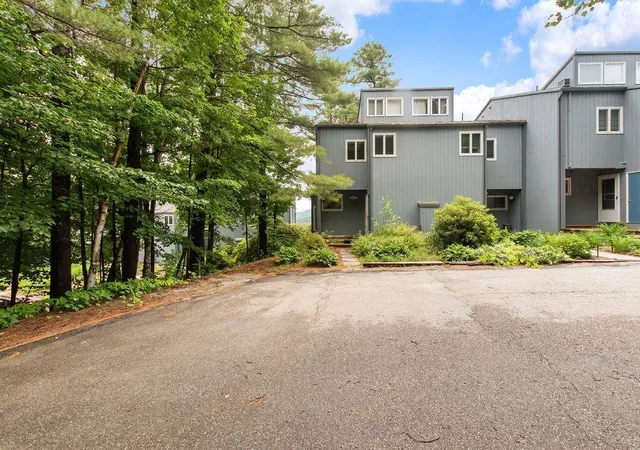 Photo 2 of Condo for sale at 91 Fairway Dr, Sunapee, NH 03782 | MLS# 5103779 | Listing updated on 2026-09-23