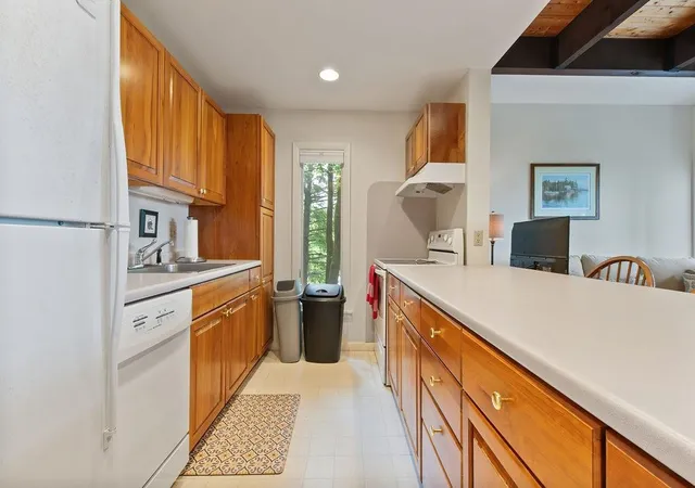 Photo 4 of Condo for sale at 91 Fairway Dr, Sunapee, NH 03782 | MLS# 5103779 | Listing updated on 2026-09-23