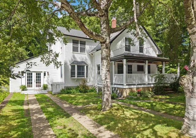 Photo 2 of Sale Pending at 32 Alice Ave, Hooksett, NH 03106 | MLS# 5103797 | Listing updated on 2026-09-16