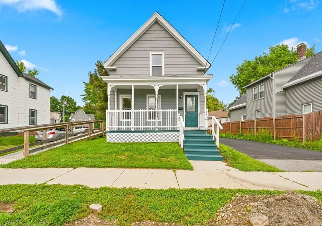 2nd image of 128 Marlboro St, Keene, NH 03431 | MLS# 5103806