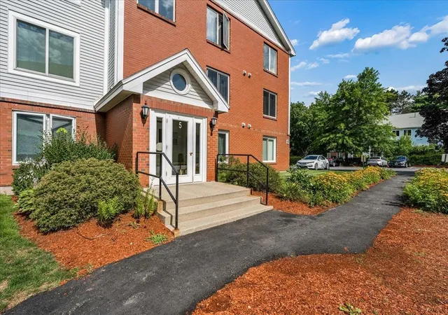 1st image of 5 Timberwood Dr #104, Goffstown, NH 03045 | MLS# 5103818