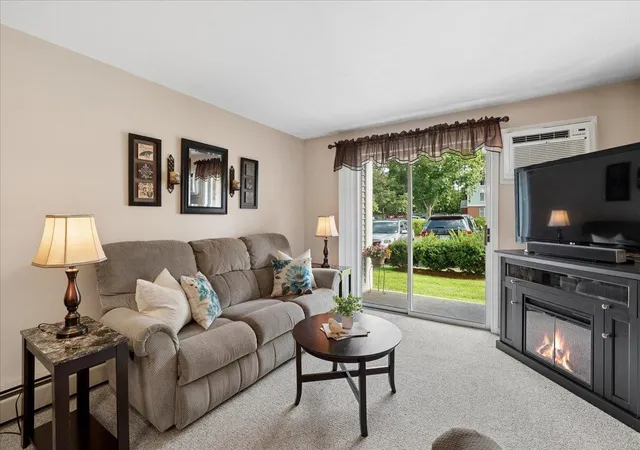 3rd image of 5 Timberwood Dr #104, Goffstown, NH 03045 | MLS# 5103818