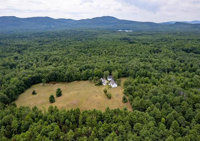 3rd image of 84 Clark Rd, Brookfield, NH 03872 | MLS# 5103831