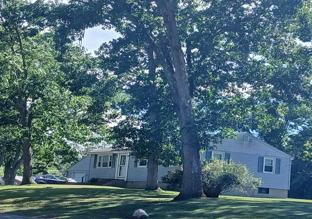 1st image of 33 General Pulaski Dr, Salem, NH 03079 | MLS# 5103833