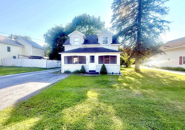 Photo 2 of Sale Pending at 40 Greenwich St, Swanton, VT 05488 | MLS# 5103834 | Listing updated on 2026-08-31