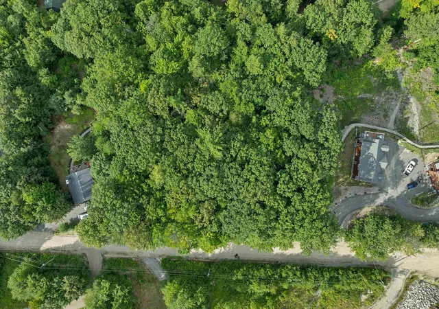 2nd image of 31 Highlands Dr, Conway, NH 03818 | MLS# 5103835
