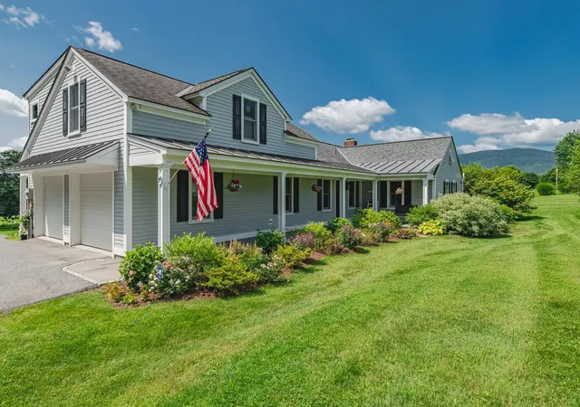 Photo 2 of Single family home for sale at 84 Overlook Rd, Dorset, VT 05253 | MLS# 5103836 | Listing updated on 2026-09-09