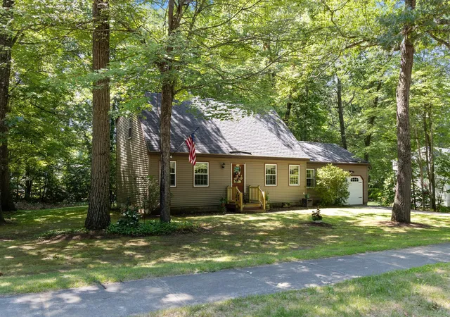 Photo 1 of Single family home for sale at 578 Sunderland Woods Rd, Colchester, VT 05446 | MLS# 5103837 | Listing updated on 2026-09-01