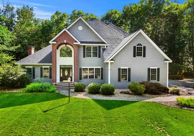 1st image of 6 Evergreen Dr, Plaistow, NH 03865 | MLS# 5103855