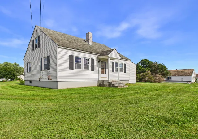 Photo 3 of Single family home for sale at 1310 Pleasant St, West Rutland, VT 05777 | MLS# 5103888 | Listing updated on 2026-08-07